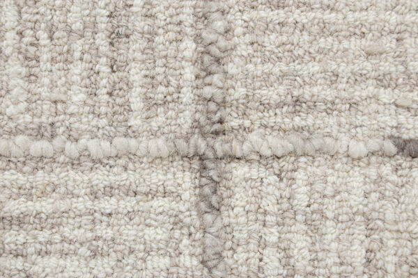 remix-HRI-1548-Rug-close-Short-Hasida-Rugs-Collection