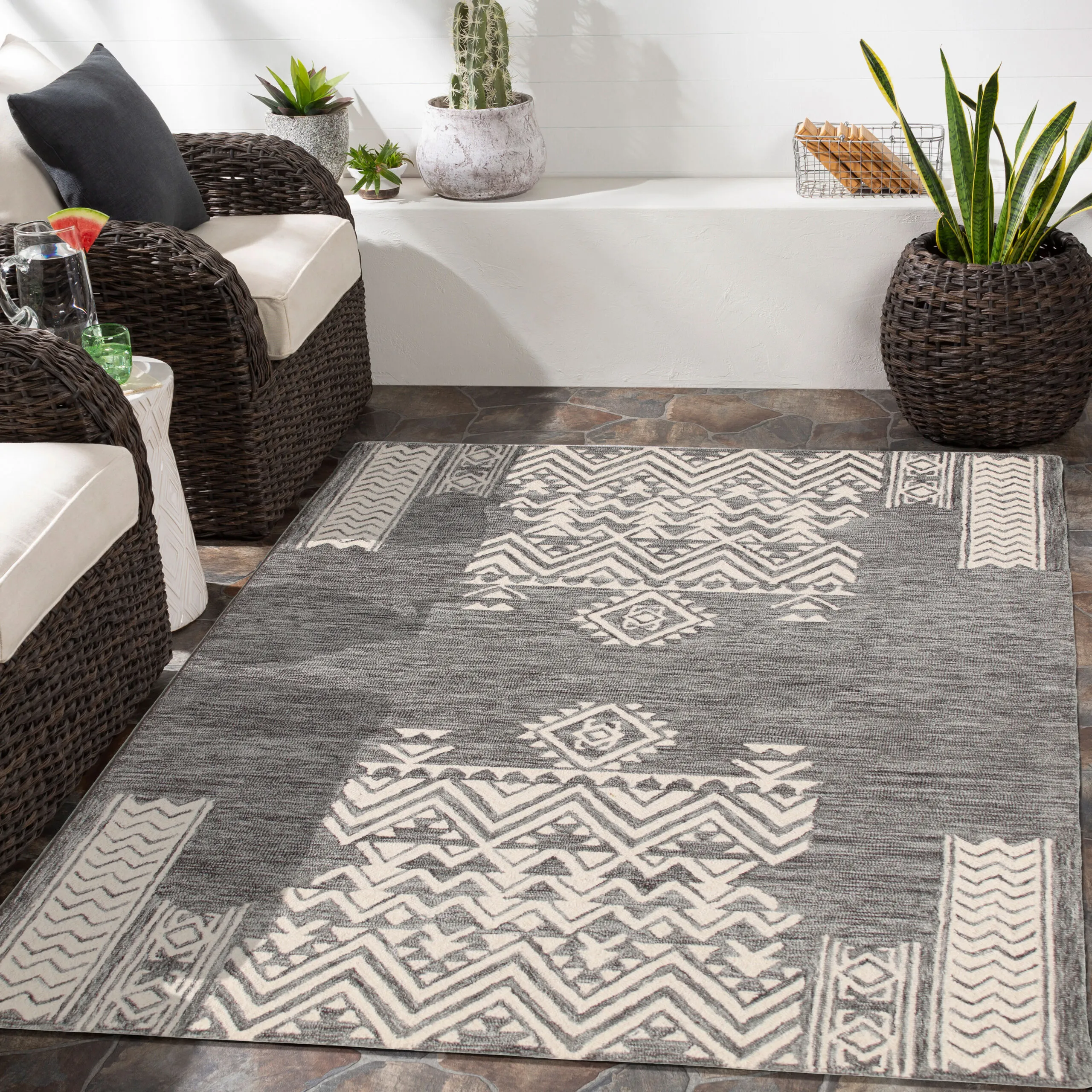 Collection-Remix-HRC-701-Grey-Rug-Room-scene-Hasida-Rugs-Collection